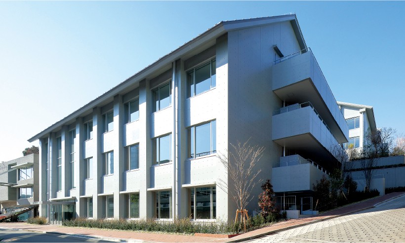 中央工学校 2号館・3号館外観